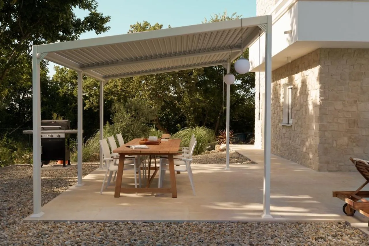 Villa Lu Prkacini 0*,